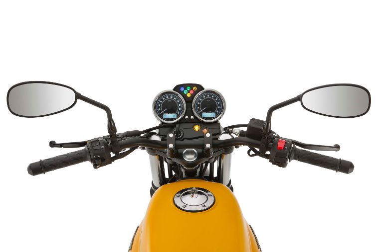 Moto modelo Stone, color amarillo. Marca Motoguzzi