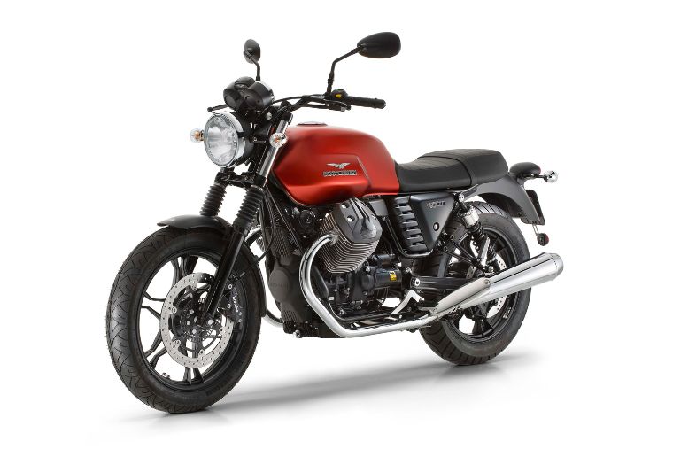 Moto modelo Stone, color rojo. Marca Motoguzzi